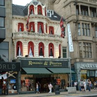 Einkaufsmeile in Edinburgh